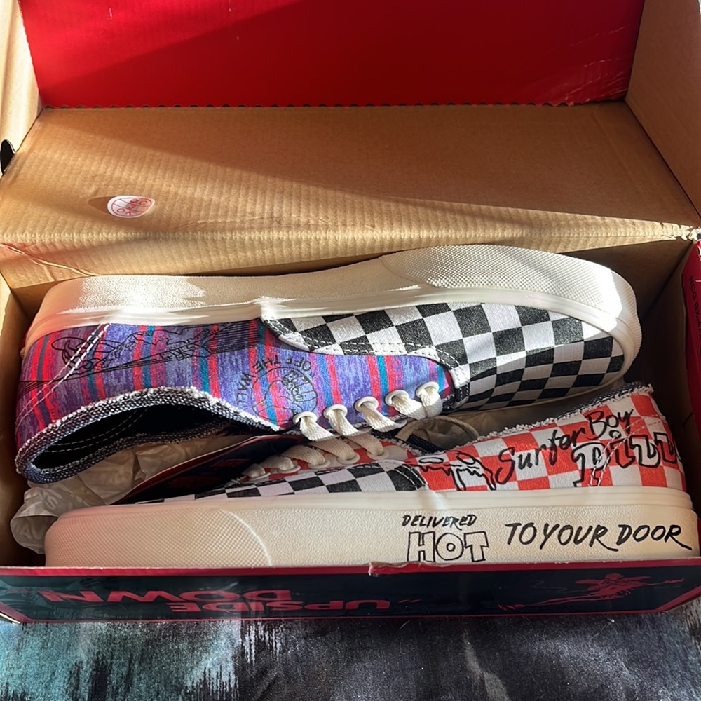 VANS x Stranger Things Authentic